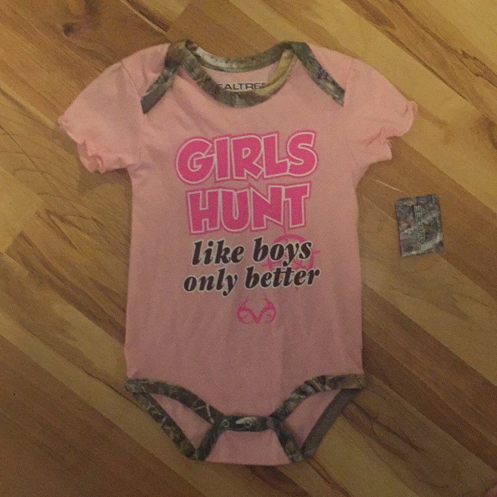 Realtree Baby Girl Hunting Onesie - Size 6/9 Mos